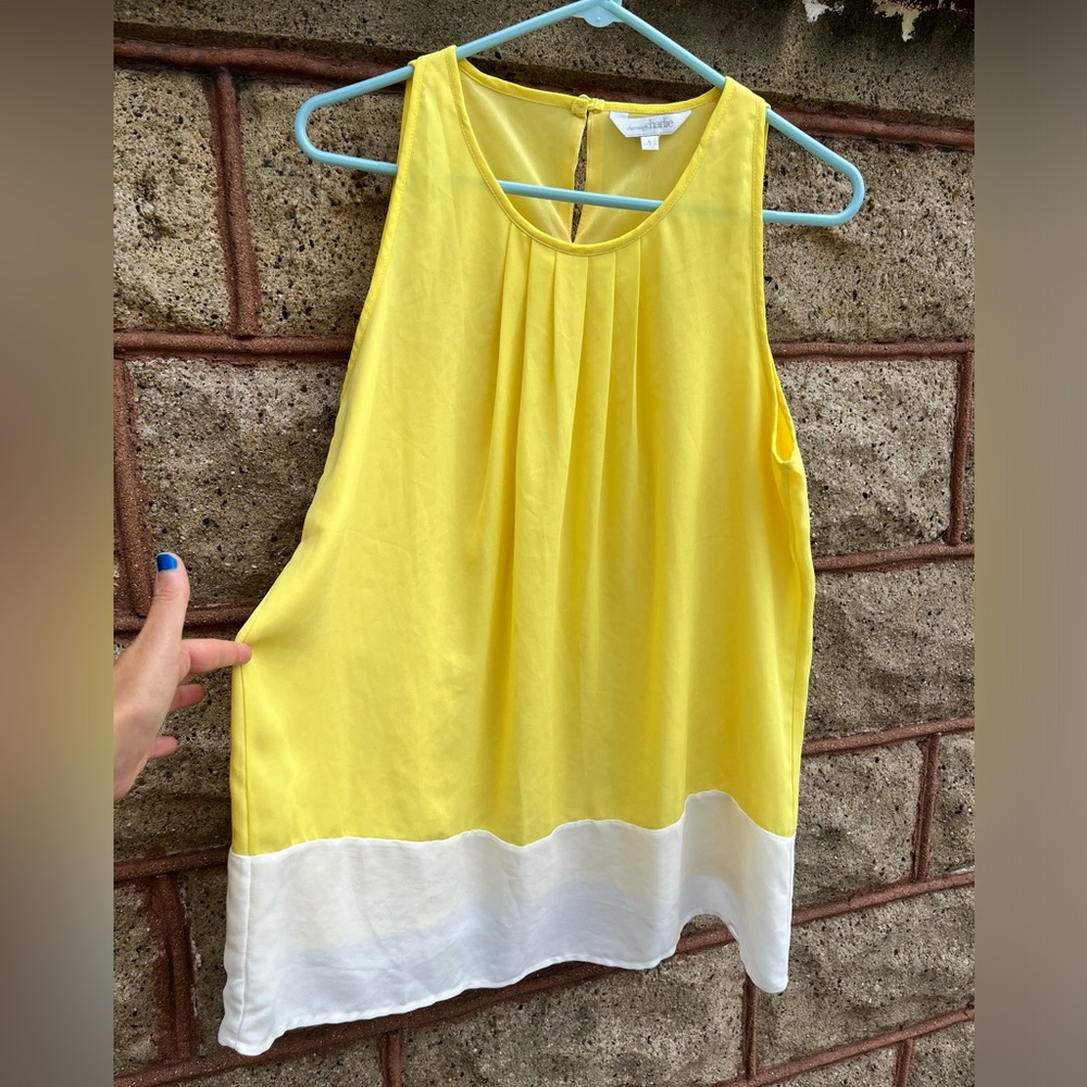 tank top blouse charming Charlie large yellow and white women